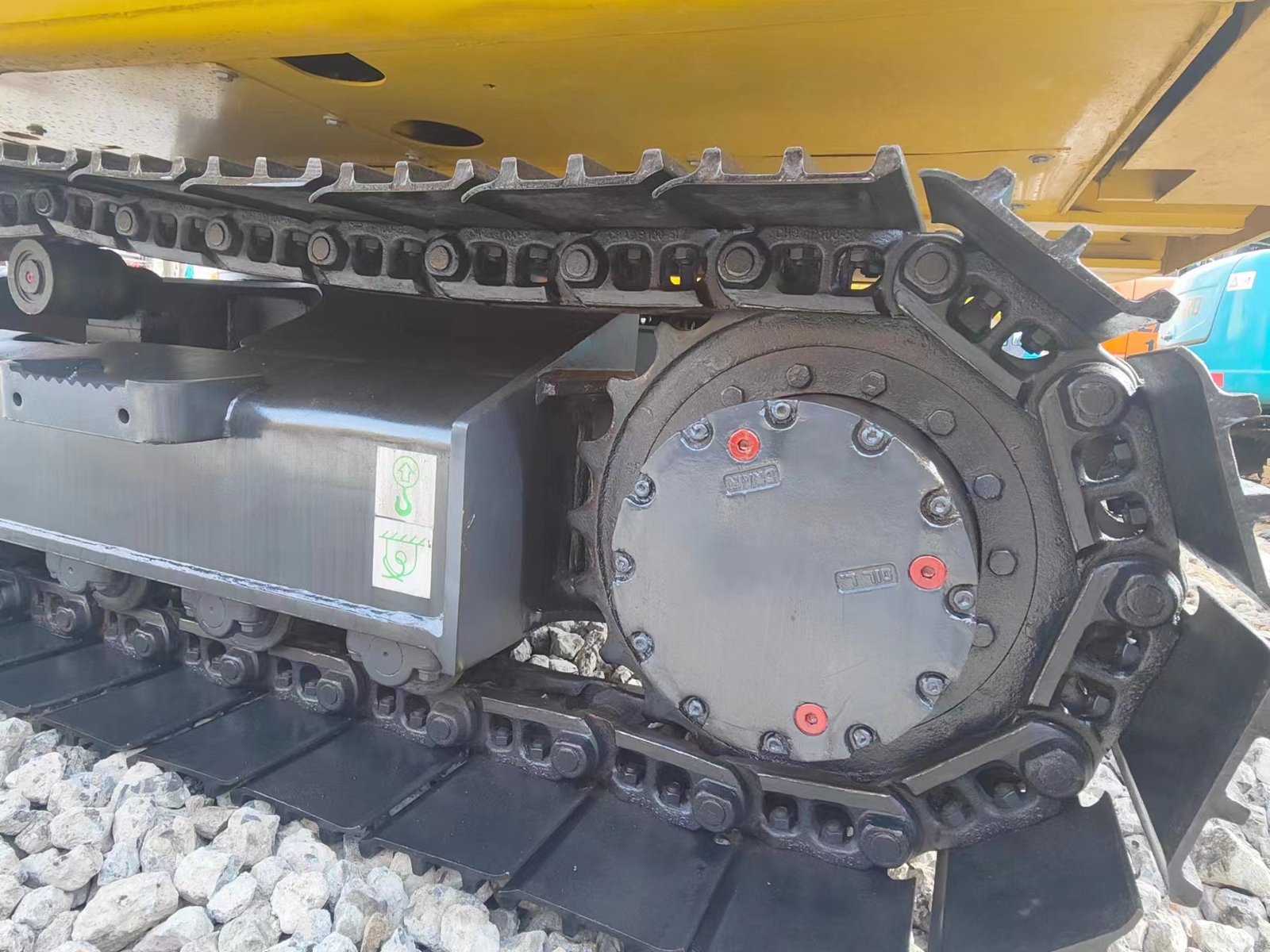 Used Komatsu pc130 excavator
